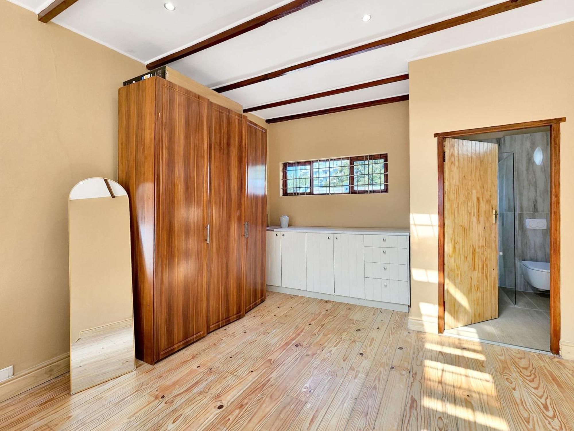 Holiday home Newly Renovated, Central, Spacious And Family Friendly Cape Town