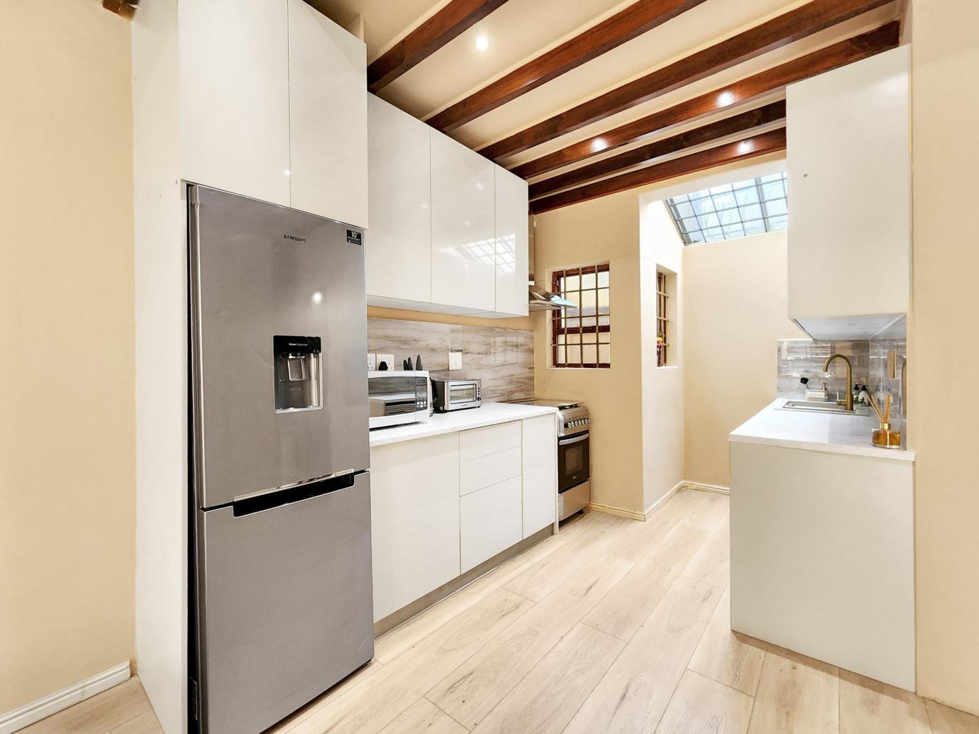 Holiday home Newly Renovated, Central, Spacious And Family Friendly Cape Town